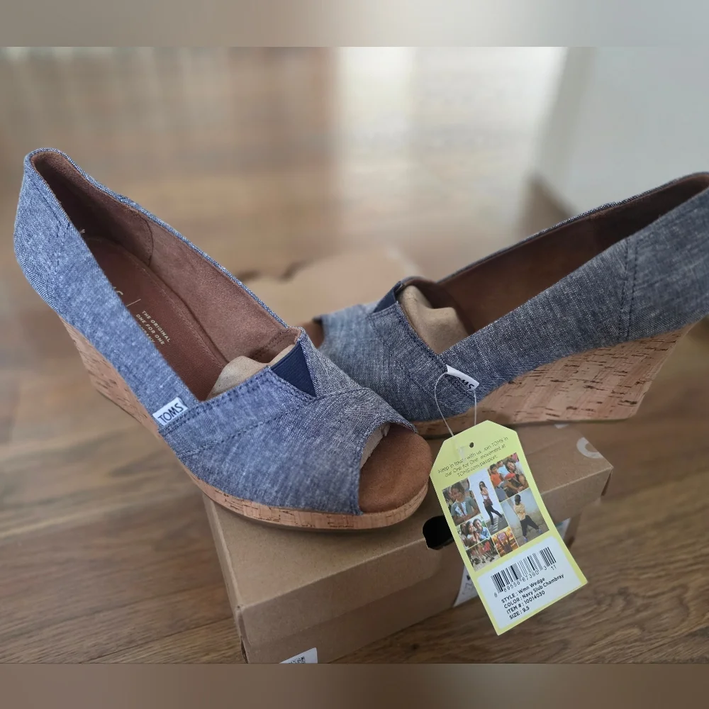 NIB Toms Blue Chambray Open-Toe Wedge Sandals NiB Sze 9.5 - Picture 2 of 9